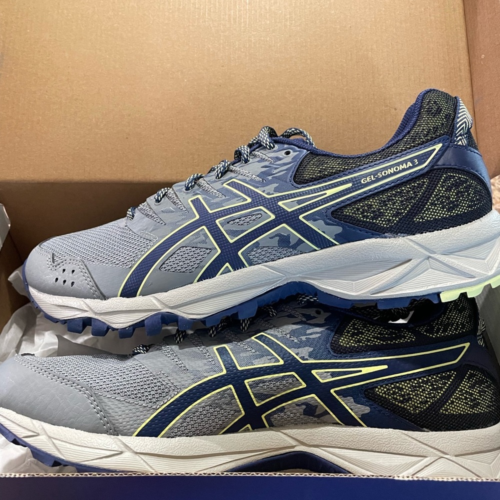Women’s Asics, brand new with tags! Size 9 1/2